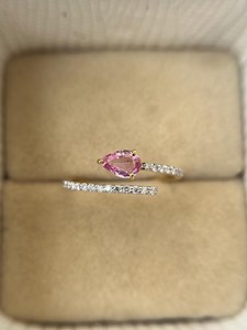 Anillo de compromiso único con dos zafiros de corte pera y ovalado, vintage, en plata de ley 925 con baño de oro de 14K. - Product Image 5