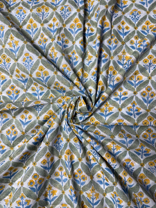 Tela de Algodón Ligera y Ecológica con Estampado Floral Sanganeri Hecho a Mano en India, para Vestidos de Niñas, Decoración del Hogar, Tela Suave por Metros - Product Image 1
