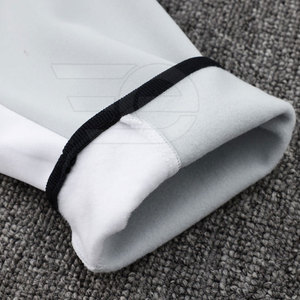 Ensemble de survêtement élégant pour homme avec capuche et fermeture éclair, tenue de sport décontractée, léger, pour l'entraînement, le jogging et le fitness - Product Image 4
