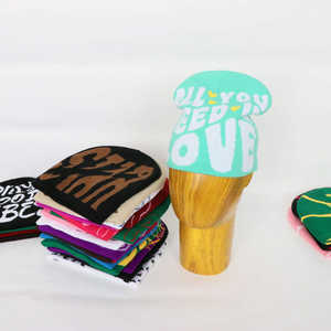 Bonnets en tricot Y2K Streetwear pour hommes et femmes, avec votre propre logo imprimé, chauds pour l'hiver, tendance, de haute qualité, style cool. - Product Image 4