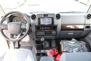 <span class=keywords><strong>Vente</strong></span> aux enchères de Toyota Land Cruiser Série 76 LX V6 V8 SUV d'occasion 2024 2025, faible kilométrage, en bon état de marche - Product Image 4