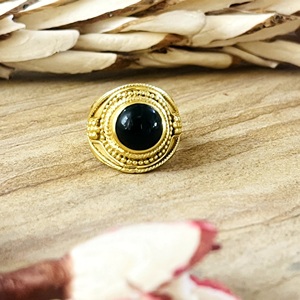 Nouvelle Arrivée Dernière Tendance Bague Bohème en Onyx Noir Bijoux Tribaux en Laiton pour Femme Plaqué Or 18 carats Style Ethnique Vente en Gros/OEM/ODM - Product Image 1