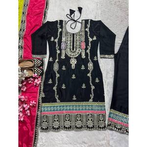 Ensemble haut, bas et dupatta pour femmes, magnifique pour les fêtes - Product Image 3