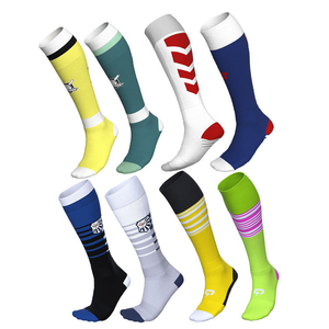 Chaussettes de football mi-hautes bleues et noires rayées, respirantes, tricotées, pour adultes, avec logo sur le corps, chaussettes personnalisées pour hommes - Product Image 5