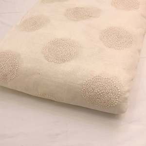 Tissu en dentelle brodée de haute qualité, tissu en maille jacquard floral élégant imprimé pour la décoration de vêtements de mariée - Product Image 3
