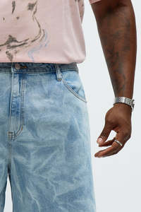 Pantalones Cortos Bermuda de Algodón con Estampado Tie Dye Azul Claro para Hombre, Cintura Media, Estilo Casual con Cordón Elástico y para Usar en Verano - Product Image 2