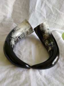 Natural <b>Buffalo</b> <b>Horn</b> Polished Animal Theme Home Decoration Craft Decorative Piece Natural Ox <b>Horn</b> Pairs Real <b>Horn</b> Pair - Product Image 3