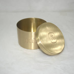 Vente en gros Boîte à bougies en laiton avec logo gravé personnalisé Pot à bougie vide en métal de luxe en cire de soja ou bougeoir ou pot parfumé - Product Image 4