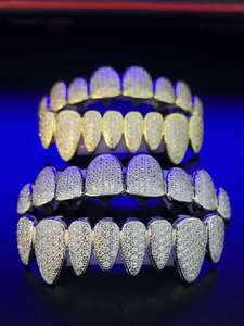 Grillz dentaire unisexe de luxe style Hip-hop en argent sterling plaqué or 18 carats, ensemble complet haut et bas, Moissanite taille brillant - Product Image 3