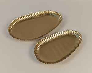 Bandeja de Servir de Metal Plateado Pulido de Lujo, Elegante Vajilla Moderna, Libre de BPA, Apta para Lavavajillas, Bandeja Decorativa para Fiestas - Product Image 4