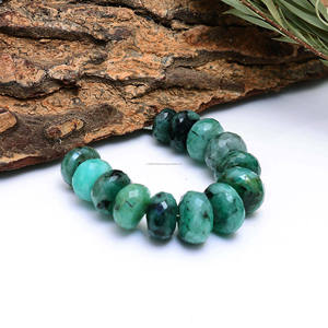 ลูกปัดพลอยธรรมชาติสีเขียวมรกตคุณภาพสูงลูกปัดอัญมณีออแกนิกสำหรับทำเครื่องประดับลูกปัดมรกตสีเขียวสวยงาม - Product Image 2