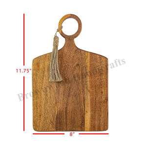 Planche à découper en bois d'acacia massif Design non glissant avec pompon décoratif pour la cuisine et le restaurant à bon prix - Product Image 2