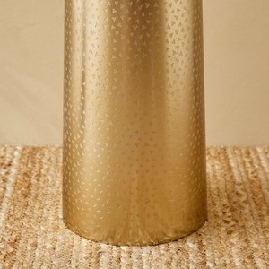 Elegante Florero Cilíndrico Cónico de Metal Dorado Mate, Delicado Patrón Triangular Grabado, Hecho a Mano, Resistente al Óxido, Moderno y Lujoso - Product Image 2