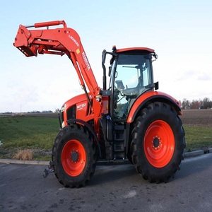 Tractor Kubota Confiable con Construcción Robusta, Fuerte Tracción, Sistema 4x4 y Motor Eficiente - Product Image 1