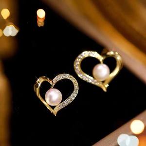 Pendientes de Perlas de Agua Dulce Tridimensionales de Moda Recién Lanzados, Joyería Exquisita de Lujo Ligero - Product Image 1