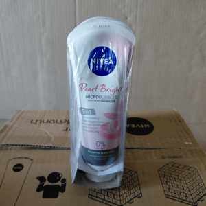 Espuma Limpiadora Facial Nevia Pearl Bright con Microburbujas, Limpieza Profunda con Arcilla, 100g - Product Image 4