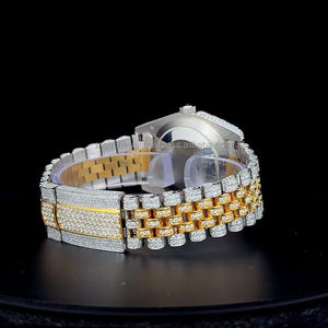 Reloj de acero inoxidable con incrustaciones de moissanita de calidad premium, hecho a mano, completamente cubierto de moissanita, movimiento de cuarzo. - Product Image 2