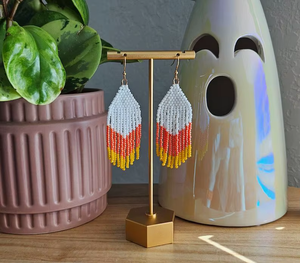 Boucles d'oreilles tendance et élégantes en perles style bohème pour filles et femmes, idéales pour les fêtes, vente en gros par HF CRAFTS - Product Image 1