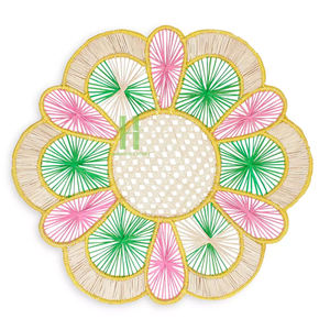 NOUVEAU DESIGN Set de table en coton en forme de fleur, tissé à la main, résistant à la chaleur, écologique, pour la décoration de table à manger à la maison et en cuisine - Product Image 1