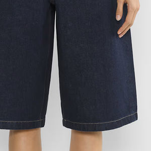 Diseño de logotipo personalizable / Pantalones cortos para mujer con diseño de bolsillos laterales y cierre de botones, con diseño de alta calidad a precio económico. - Product Image 4