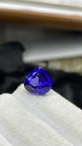 Certified Natural Royal Rich <b>Blue</b> Color Tanzanite Heart Cut Stone With Excellent Color Natural Zoisite 6.45 Carat Loupe Clean - Product Image 3