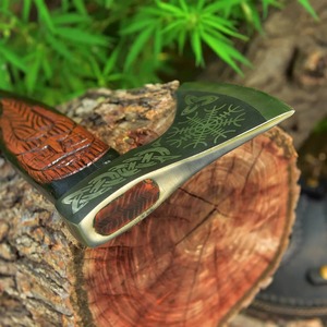 Hacha Vikinga Industrial Hecha a Mano DIY con Cabeza de Acero al Carbono Grabada, Mango de Madera de Palisandro, Espiga Completa, Hacha de Supervivencia de 20 Pulgadas con Funda de Cuero - Product Image 2