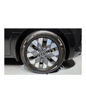 Hyundai Staria L3.5 Lounge 2024 de 9 Plazas, 65,557 km, Caja de Cambios Automática, Asientos de Cuero, Volante a la Izquierda, Cámara Trasera - Product Image 5