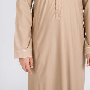 Fournisseur de vêtements islamiques pour hommes, thobe de haute qualité, vêtements islamiques pour occasions formelles - Product Image 6