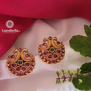 Kempu Matte Peacock Pearl Stud Earrings-Trendy Diamond Flower Gift - Product Image 1