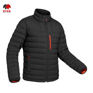 เสื้อแจ็คเก็ตซอฟต์เชลล์แบบสั่งทำพิเศษสำหรับผู้ชาย พร้อมโลโก้แบบกำหนดเอง ดีไซน์ ODM คอตั้ง รุ่น Ryan Pro Gear - Product Image 1