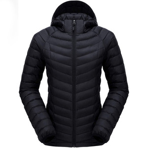 Blouson matelassé raffiné pour femme, vêtement d'extérieur d'hiver léger et isolant, avec un style urbain élégant - Product Image 1
