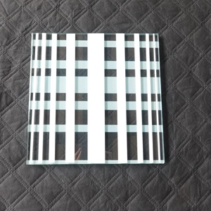 0.5mm 0.7mm 1mm 2mm 3mm Bon <span class=keywords><strong>prix</strong></span> Oem Vente en gros Verre de sérigraphie en soie trempé personnalisé - Product Image 2