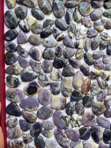 Gema suelta de cabujón morado Tiffany de diseñador, pulida a mano, 2-10g, lote, hermosa y natural, a precio razonable para joyería - Product Image 1