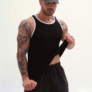 Débardeur tricoté noir uni pour homme, col rond, sans manches, décontracté, pour la gym et l'entraînement - Product Image 6