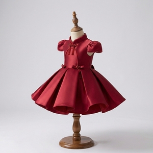 Robe de princesse chinoise de luxe en satin rouge uni pour filles, inspirée du Cheongsam, robe de demoiselle d'honneur, longueur genou, manches bouffantes, style chinois - Product Image 2