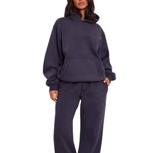 ชุดวอร์มผู้หญิง น้ำหนักเบา สกรีนโลโก้ได้ ชุดจ็อกเกอร์คุณภาพสูง ชุดกีฬา 2 ชิ้น และแฟชั่นลำลอง รับผลิตแบบ OEM ขายส่ง - Product Image 4