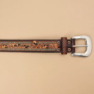 Cinturón de Cuero Marrón con Grabado Floral y Tachuelas Turquesa, Hebilla Plateada - Product Image 1