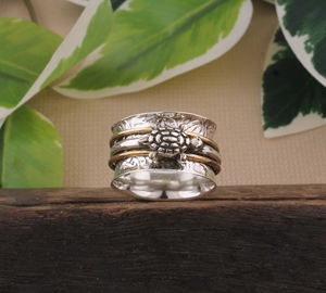 Anillo Apilable de Plata de Ley 925 con Motivo Clásico de Tortuga Marina para Mujer - Product Image 5