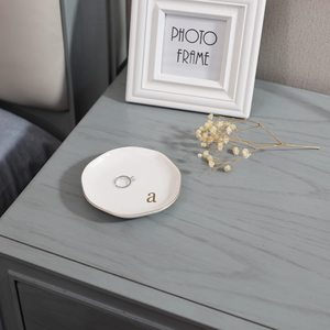 Plato de Cerámica Personalizado con Monograma y Borde Dorado, Bandeja para Joyas, Regalo para Damas de Honor, Regalo de Boda - Product Image 4