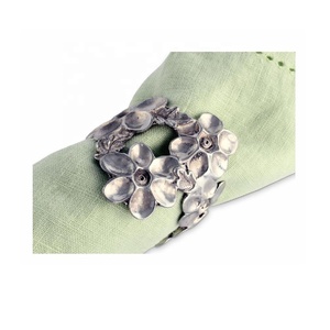 Rond de serviette design feuille unique, tissu ou papier, décor artistique de table de table de bureau, porte-serviettes en métal, occasion et événement de noël - Product Image 5