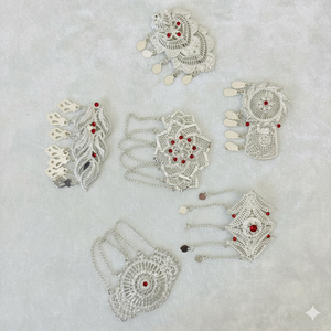 Peigne à cheveux MOLL JEWELLERS vintage plaqué or, fait main, écologique, étanche, élégant, motif mini fleurs, 15 cm, pour mariage, en alliage - Product Image 4