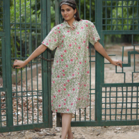 Mini robe en satin pour femmes imprimé floral brodé sans manches Design nouveauté lavable Style décontracté tissé impression numérique