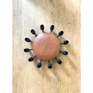 Ensemble de porte-bougies en teck artisanal avec accents en laiton - Vente en gros - Product Image 2