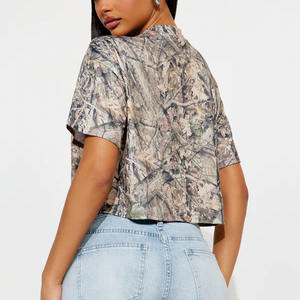 قميص نسائي قصير بنمط التمويه، جيرسي فضفاض للشارع، قميص كرة القدم الأمريكية بأكمام قصيرة، تصميم خاص بالعلامة التجارية الخاصة، متوفر بالجملة - Product Image 5