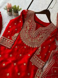 Prepárese para Comprar Vestidos de Fiesta Pakistaníes Rojos con Lentejuelas y Corte Recto / Salwar Kameez - Product Image 6