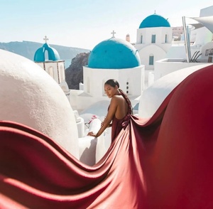 Nouvelle Arrivée Robe Longue Rouge Santorini en Chiffon de Soie 100% Écologique Coupe A-Line avec Longue Traîne |   Robe de séance photo pour femmes - Product Image 4
