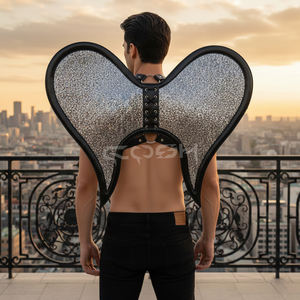 Arnés de Alas de Ángel con Lentejuelas Brillantes, Adornado con Cuero Sintético Negro y Detalle de Cordones - Product Image 5