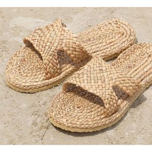Pantuflas Hechas a Mano con Jacinto de Agua, Tamaño Personalizado, Ecológicas, Naturales, para Interiores, Hoteles y Resorts - Product Image 4