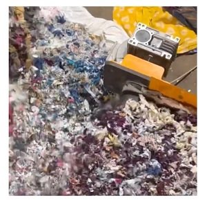 Machine à broyer les tissus la plus vendue et de premier ordre, broyeur de tissus semi-automatique à double arbre électrique - Product Image 1