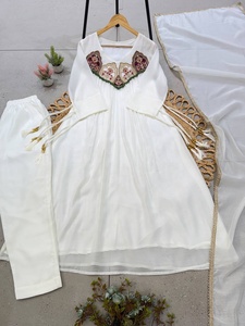 Traje Anarkali Chanderi Blanco Bordado para Mujer, Estilo Tradicional Holgado Informal, Estilo Indio-Pakistaní - Product Image 2